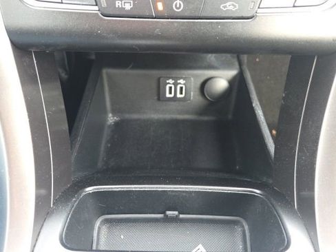 Used 2020 Ford Fusion SE image 33