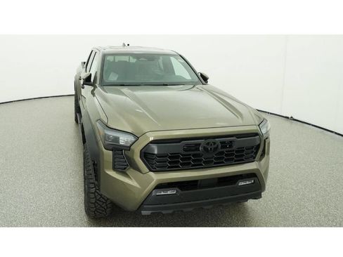 New 2026 Toyota Tacoma TRD Off-Road AWD/4WD image 14
