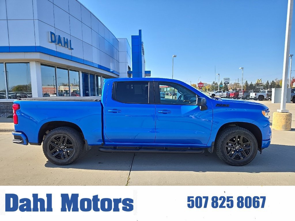 Used 2025 Chevrolet Silverado 1500 RST AWD/4WD image 1