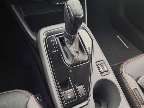 Certified 2025 Subaru Crosstrek 2.5i Limited w/ Crosstrek Mirror Package image 10