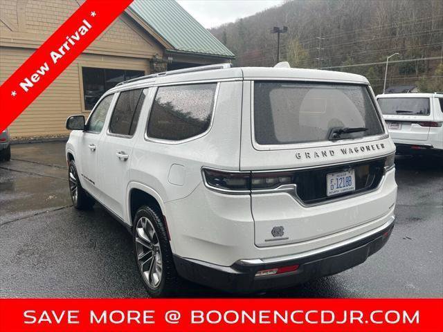 Used 2022 Jeep Grand Wagoneer Series III w/ Rear Seat Video Group 1 AWD/4WD image 4