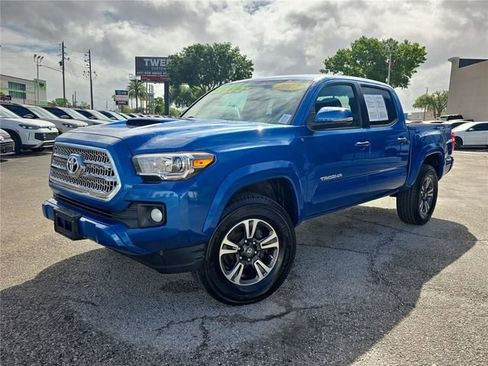 Used 2017 Toyota Tacoma TRD Sport w/ Tow Package image 25