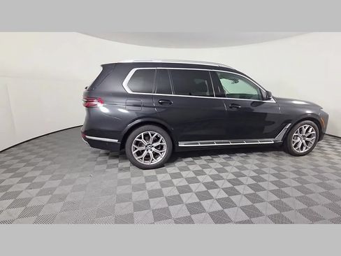 Used 2025 BMW X7 xDrive40i w/ Premium Package AWD/4WD image 37