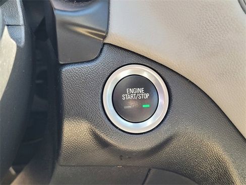 Used 2024 Chevrolet Equinox LT image 18