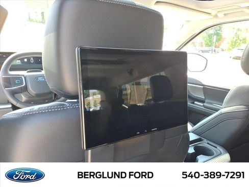 New 2026 Ford Expedition Max Platinum w/ Driver's Package AWD/4WD image 10