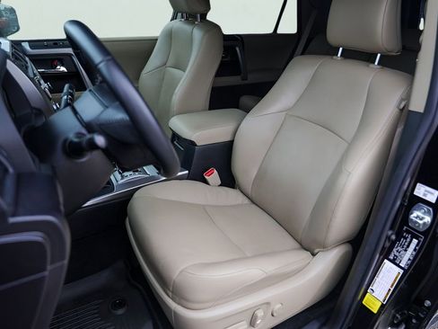 Used 2024 Toyota 4Runner Limited image 10