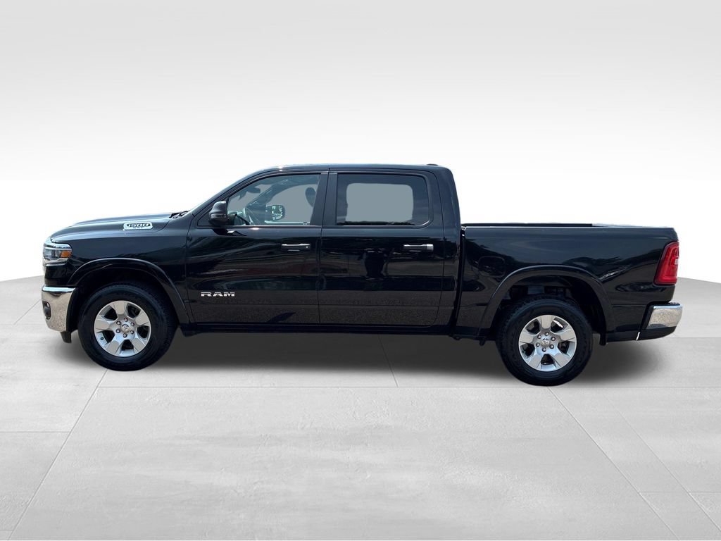 Used 2025 RAM 1500 Big Horn AWD/4WD image 2