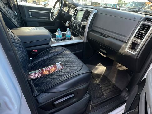 Used 2020 RAM 1500 Classic SLT w/ Luxury Group image 18