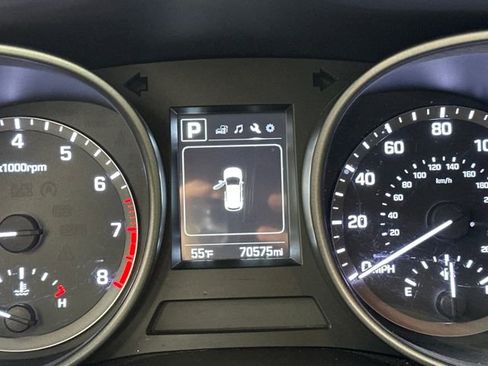 Used 2017 Hyundai Santa Fe Sport w/ 2.4L Value Package 06 image 18