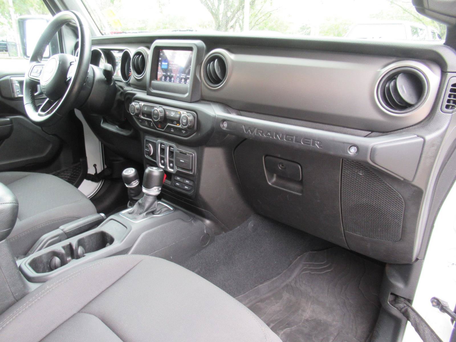 Used 2022 Jeep Wrangler Sport AWD/4WD image 11