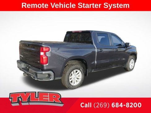 Used 2022 Chevrolet Silverado 1500 LT w/ Z71 Off-Road Package image 8