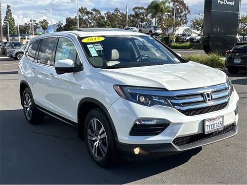Used 2017 Honda Pilot EX-L image 2