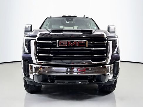 Used 2024 GMC Sierra 2500 SLT w/ SLT Convenience Package AWD/4WD image 2