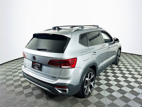 Used 2022 Volkswagen Taos SEL image 7