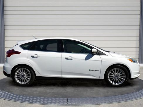 Used 2016 Ford Focus Electric Hatchback FWD image 8
