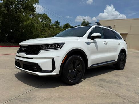 Used 2023 Kia Sorento EX FWD image 2