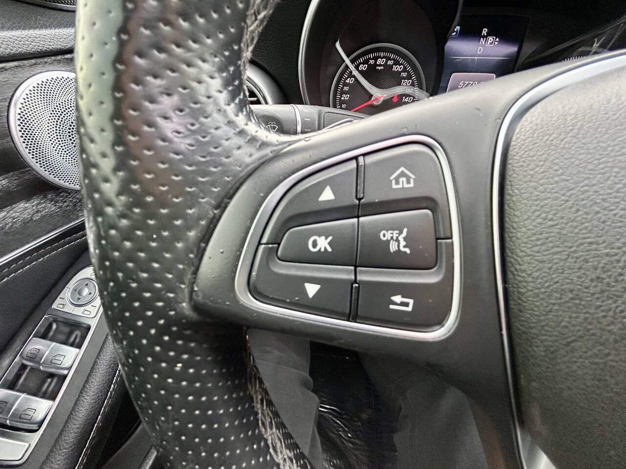 Used 2015 Mercedes-Benz C 300 4MATIC Sedan image 22