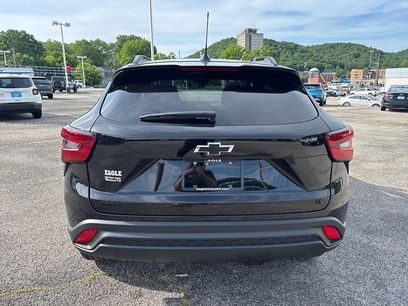 New 2026 Chevrolet Trax LT w/ Sunroof Package