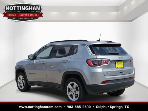 Used 2024 Jeep Compass Latitude AWD/4WD image 6