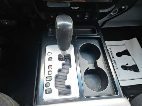 Used 2013 Nissan Titan SV w/ SV Value Truck Pkg AWD/4WD image 21