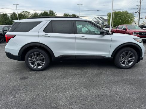New 2026 Ford Explorer Active w/ Active Comfort Package AWD/4WD image 6