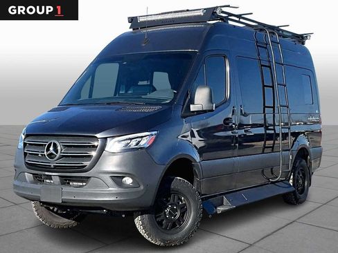 Used 2020 Mercedes-Benz Sprinter 2500 image 1