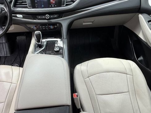 Used 2019 Buick Enclave Essence FWD image 83