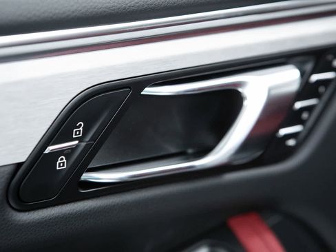 New 2026 Porsche Macan S AWD/4WD image 26