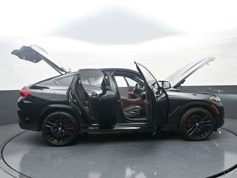 Used 2025 BMW X6 M60i AWD/4WD image 47