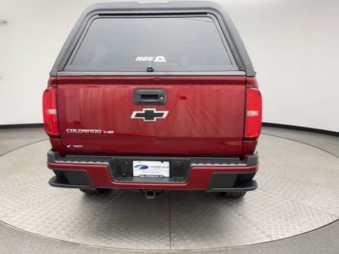 Used 2018 Chevrolet Colorado Z71 image 3