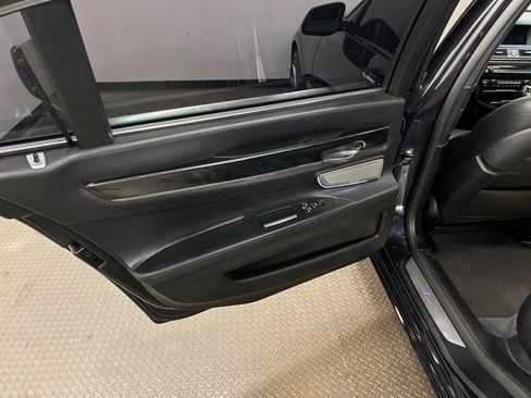 Used 2013 BMW 750Li image 13