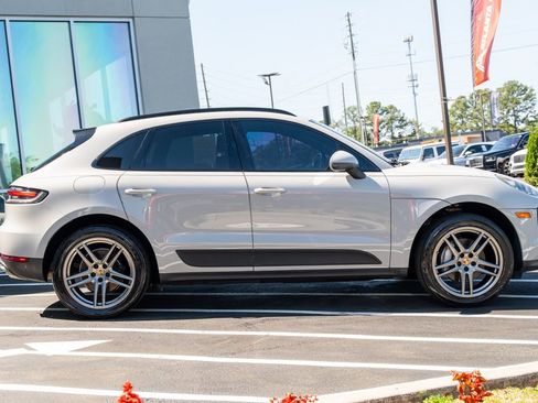 Used 2020 Porsche Macan AWD/4WD image 11