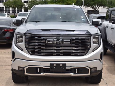 Used 2022 GMC Sierra 1500 Denali Ultimate AWD/4WD image 3