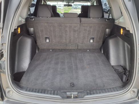 Used 2020 Honda CR-V LX image 9