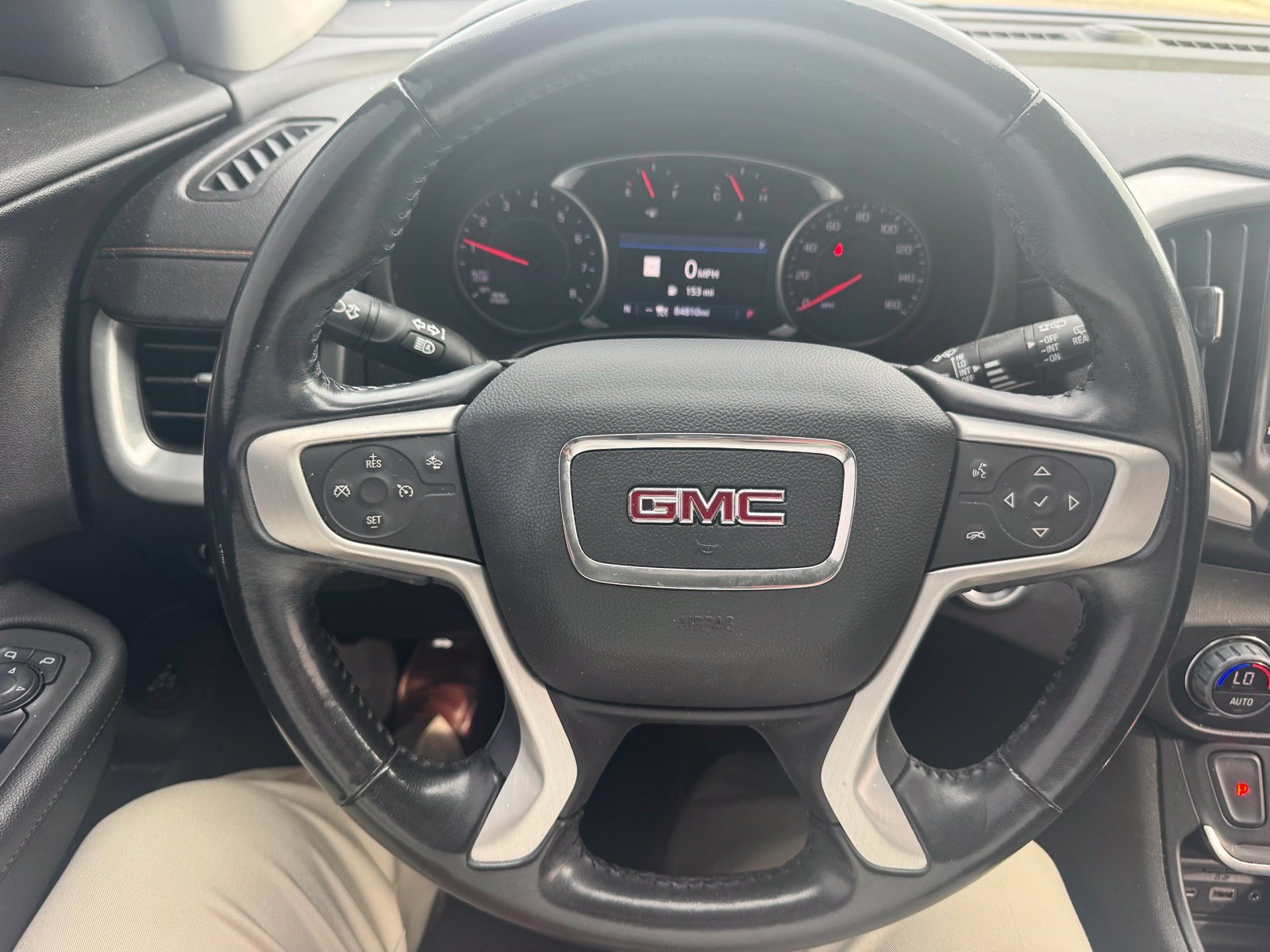 Used 2021 GMC Terrain SLE w/ Driver Convenience Package FWD image 22