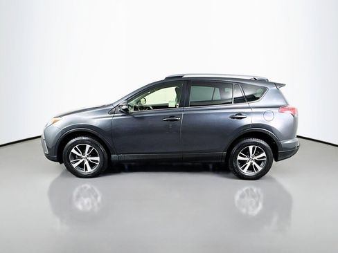 Used 2017 Toyota RAV4 XLE AWD/4WD image 2