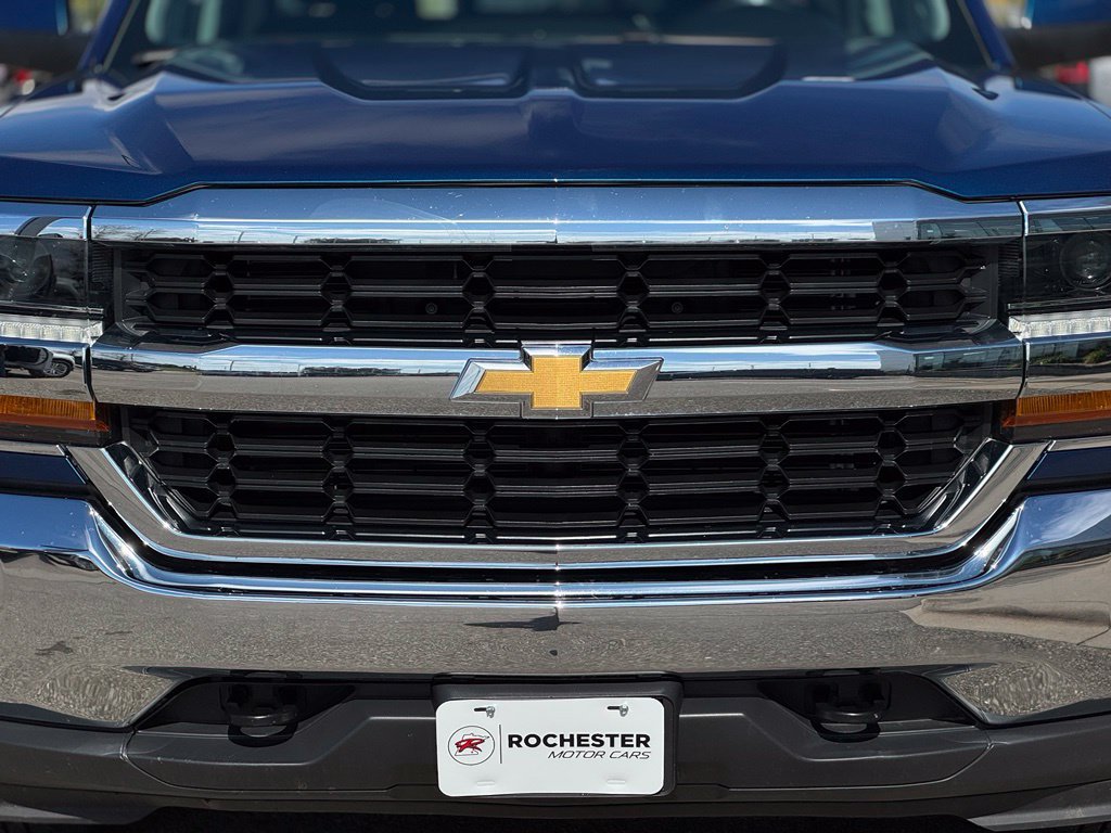 Used 2018 Chevrolet Silverado 1500 LT w/ All Star Edition AWD/4WD image 38