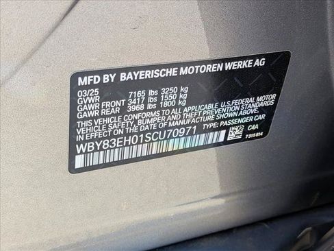 Used 2025 BMW i7 M70 AWD/4WD image 27