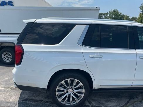 Certified 2023 GMC Yukon Denali w/ Denali Reserve Package AWD/4WD image 4