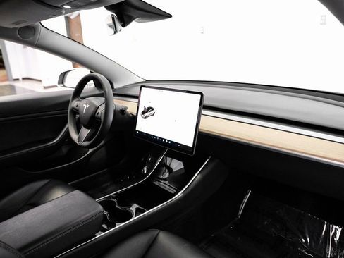 Used 2020 Tesla Model 3 Long Range image 13