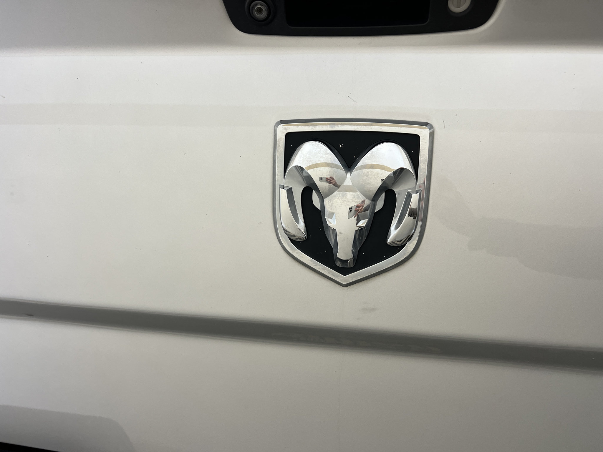 Used 2015 RAM 2500 Tradesman w/ Chrome Appearance Group AWD/4WD image 4