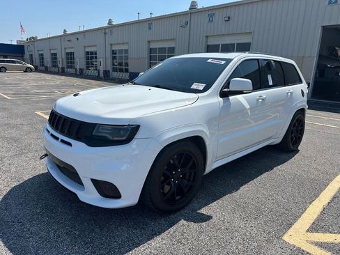 Used 2018 Jeep Grand Cherokee Trackhawk AWD/4WD image 11