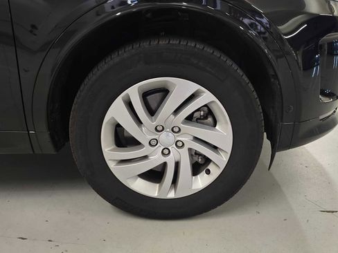 Used 2025 Land Rover Discovery Sport S image 10