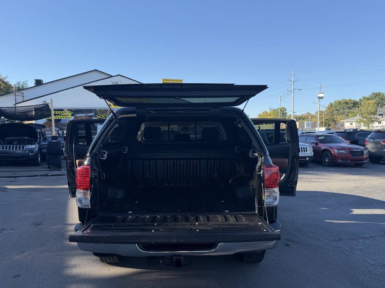 Used 2012 Toyota Tundra Limited w/ Platinum Pkg AWD/4WD image 4