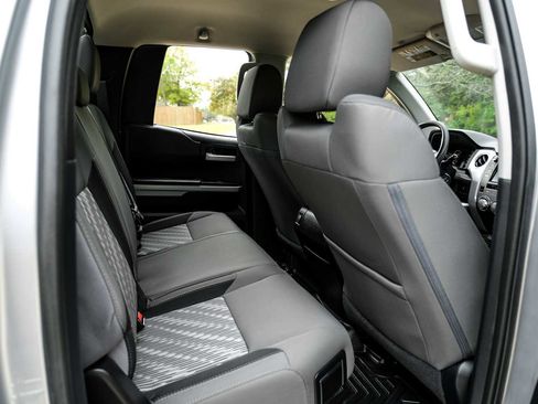 Used 2018 Toyota Tundra SR5 image 33