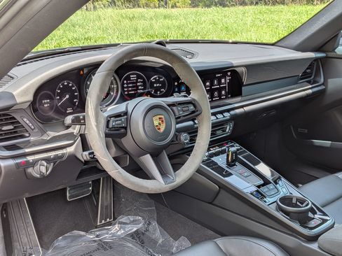 Certified 2023 Porsche 911 Carrera GTS RWD image 4