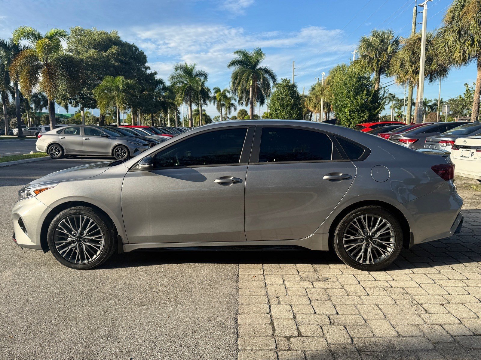 Certified 2024 Kia Forte GT-Line FWD image 4