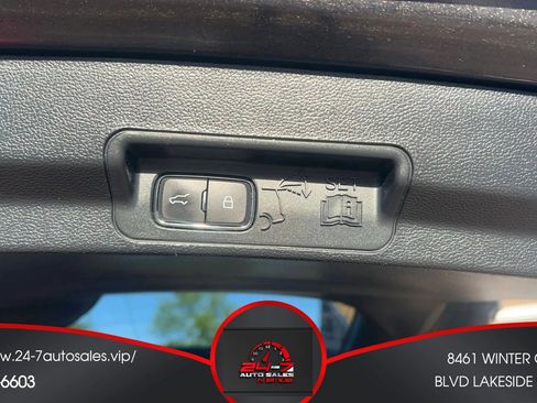 Used 2020 Ford Explorer Limited RWD image 32