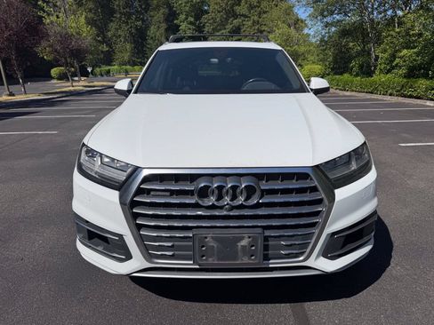 Used 2017 Audi Q7 3.0T Prestige AWD/4WD image 2