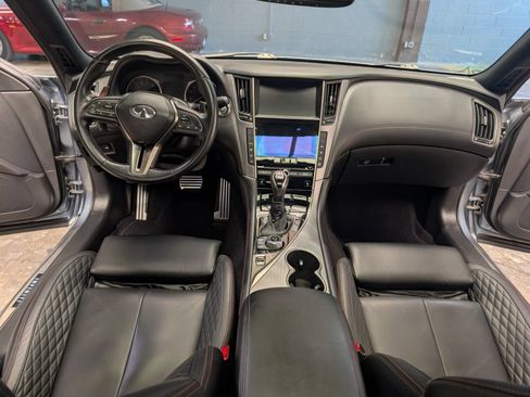 Used 2018 INFINITI Q50 Red Sport 400 w/ Sensory Package (Sport) RWD image 15